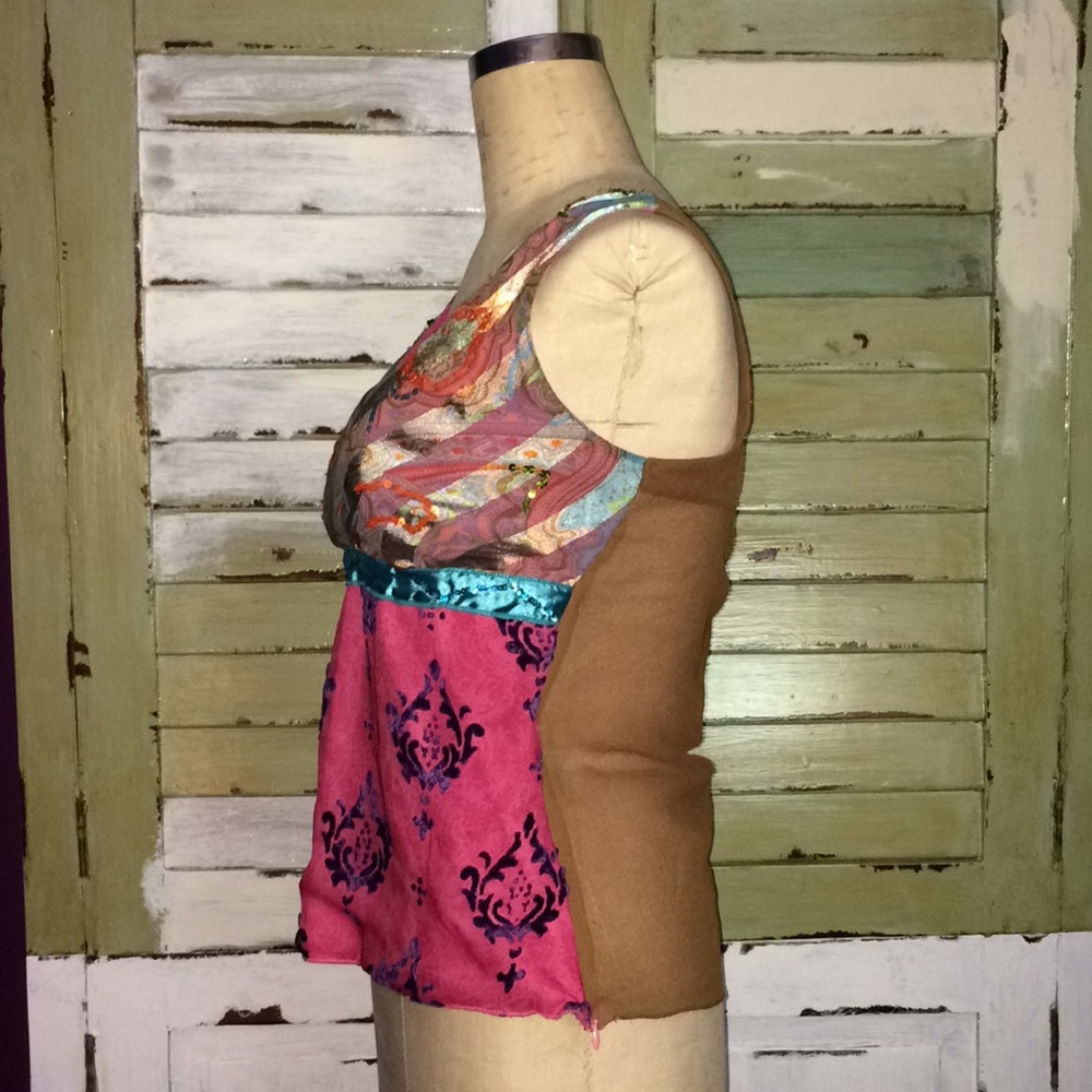 embellished colored top - - Picture 6 of 8